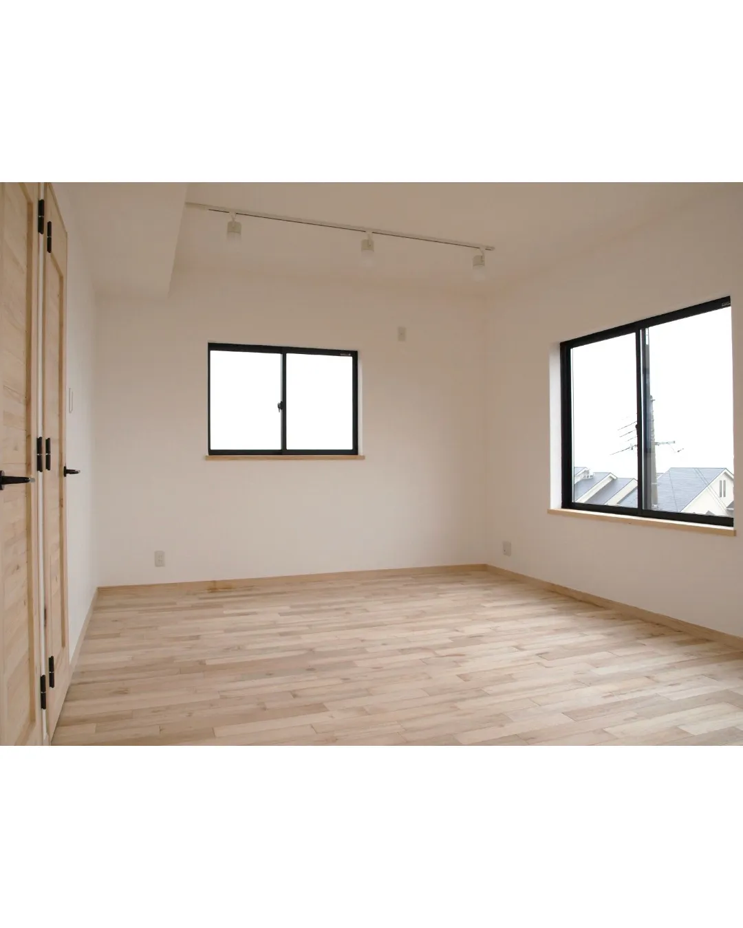 自然素材 🌿と無垢材による美しいデザインのリフォーム部屋はい...